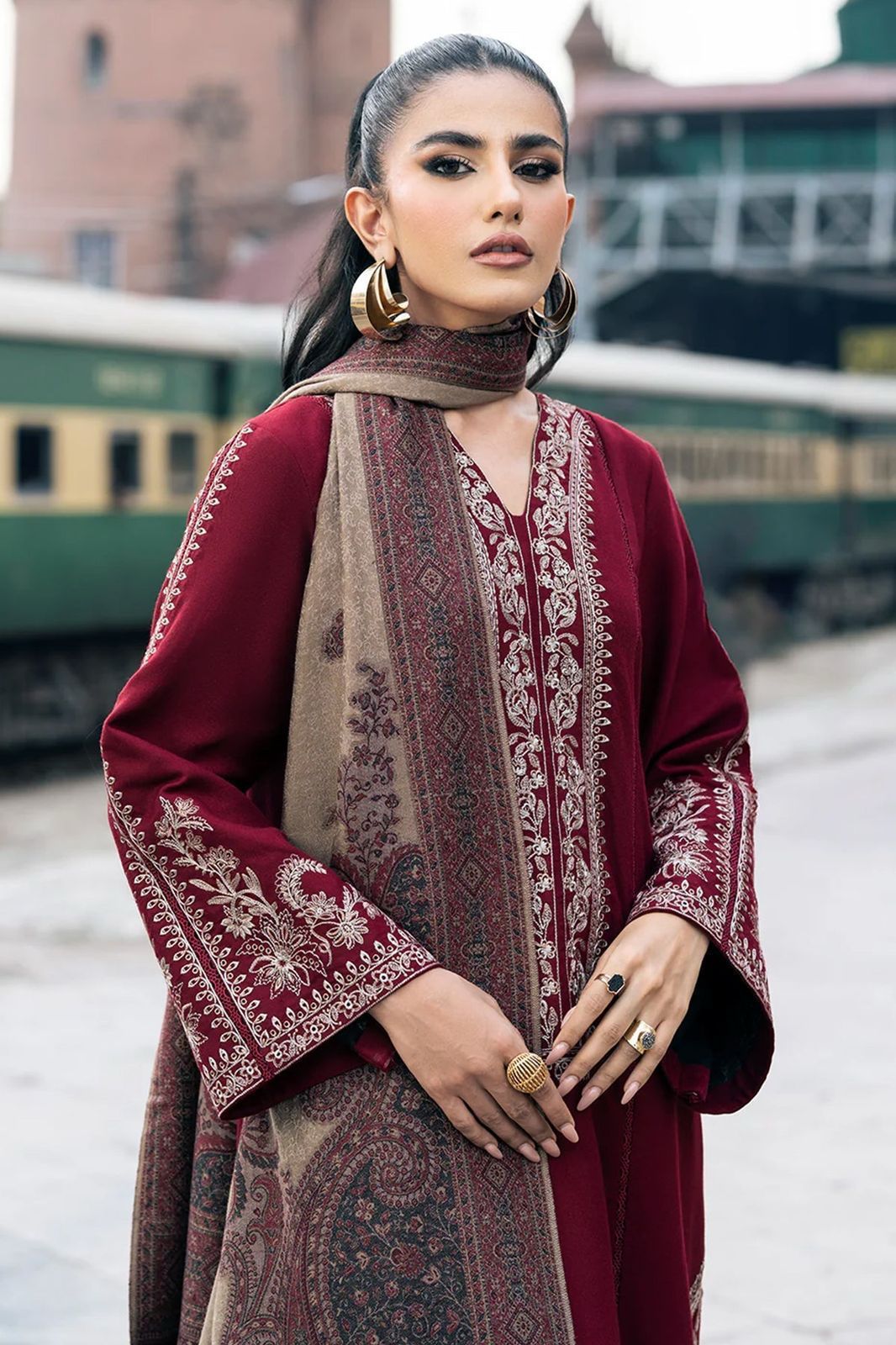 3 Pc Lawn Embroidered (Maroon)
