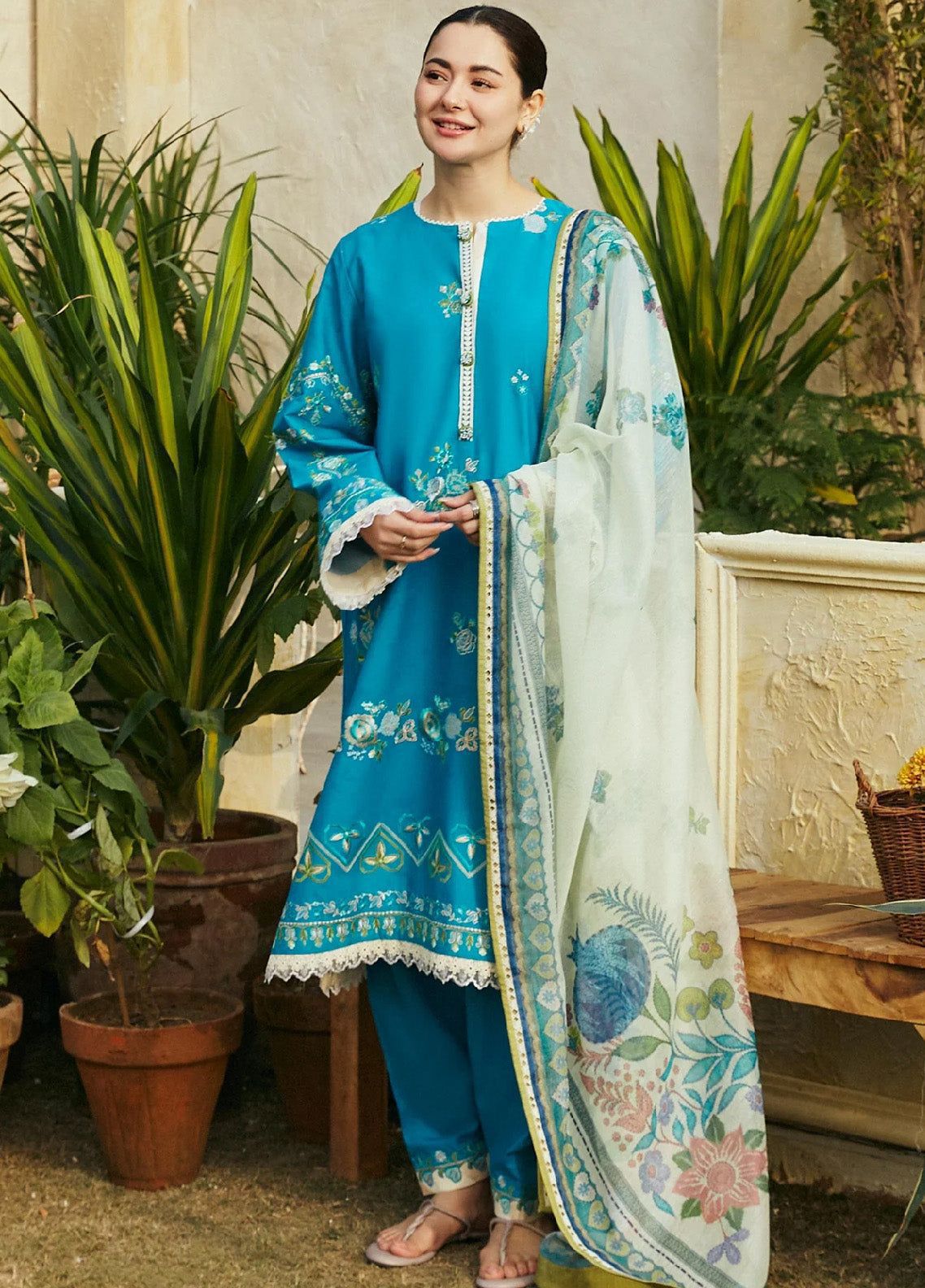 3 Pc Lawn Embroidered (1057)