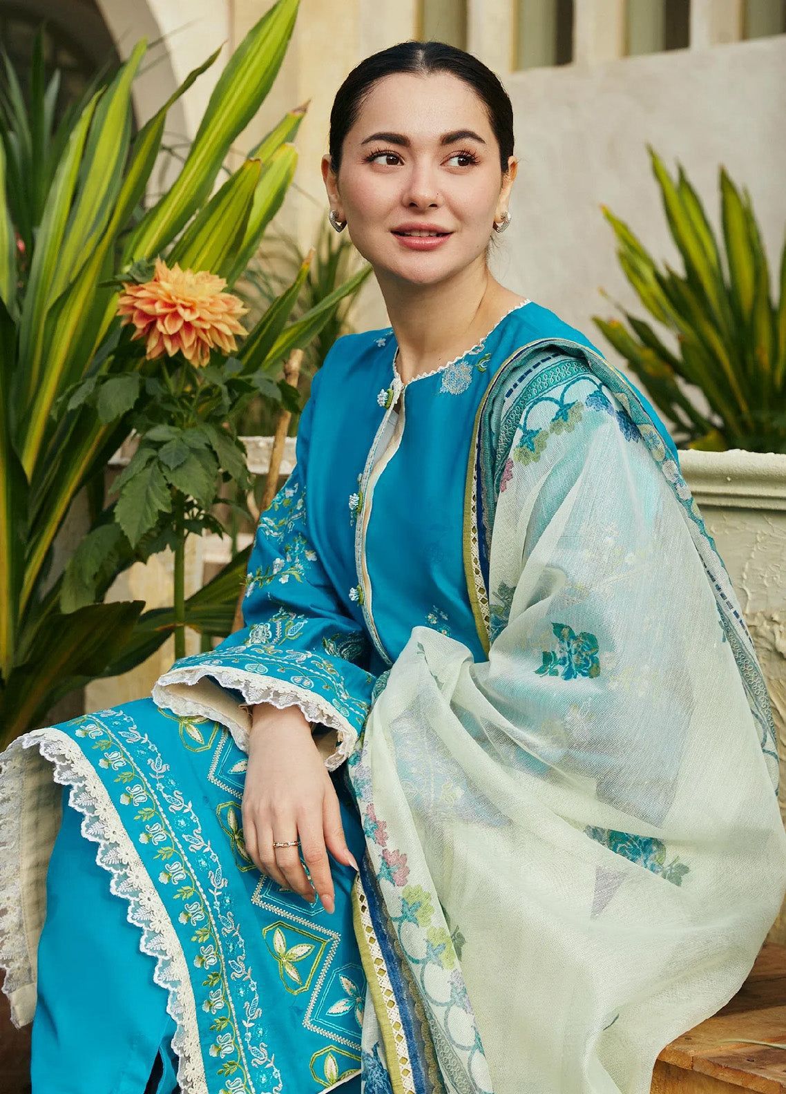 3 Pc Lawn Embroidered (1057)