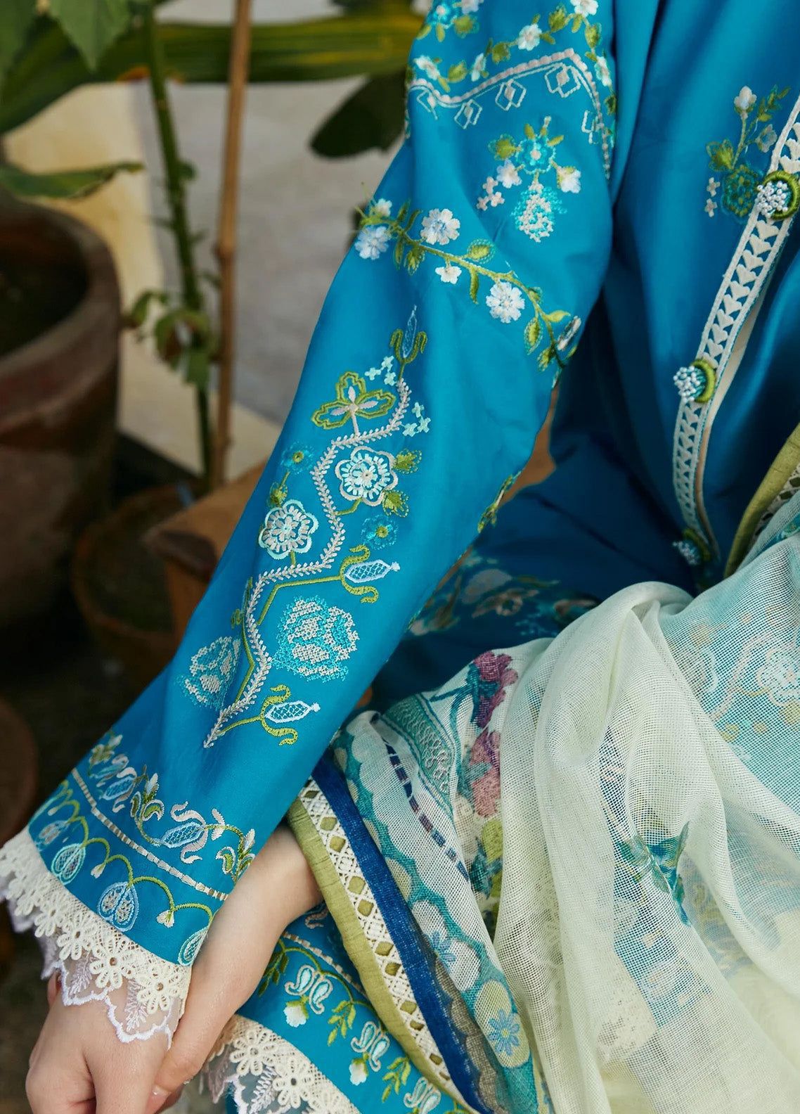 3 Pc Lawn Embroidered (1057)