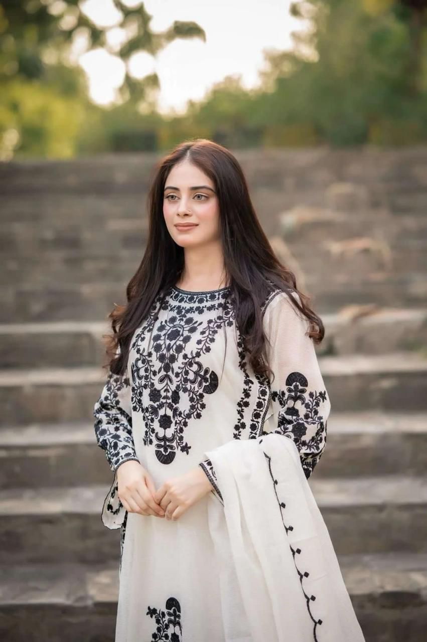 3 Pc Lawn Embroidered (White)