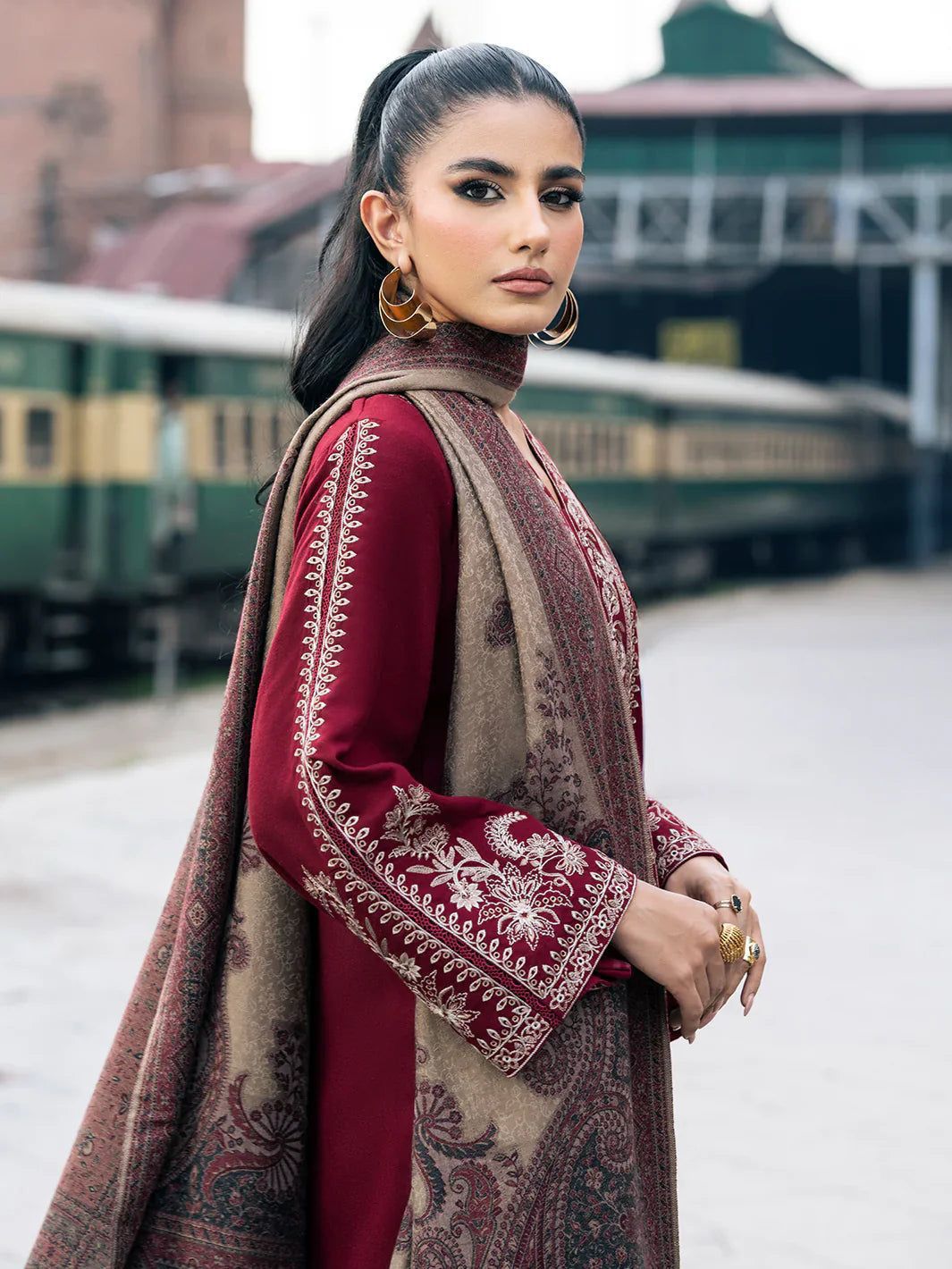 3 Pc Lawn Embroidered (Maroon)