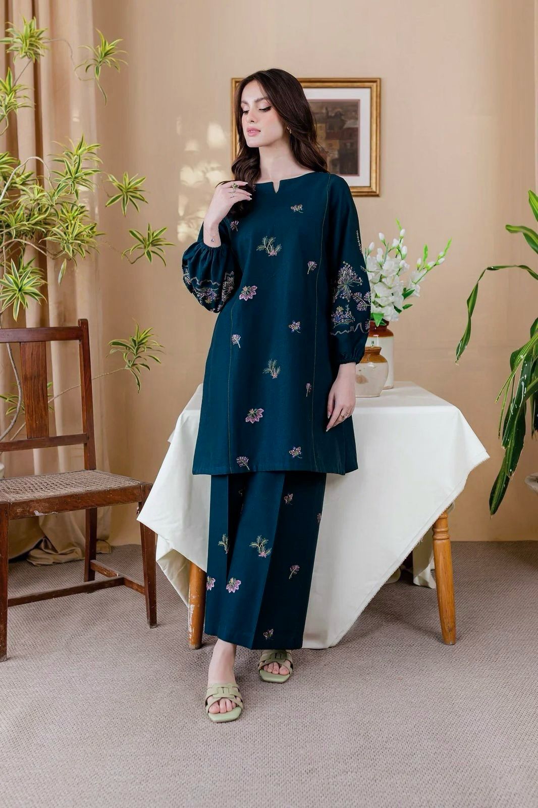 2 Pc lawn Embroidered (Mong)