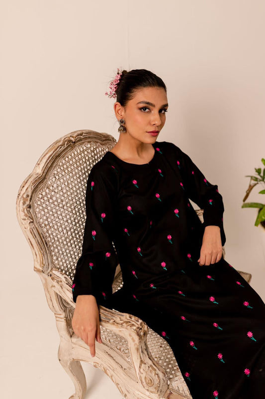 2 Pc lawn Embroidered (Black)